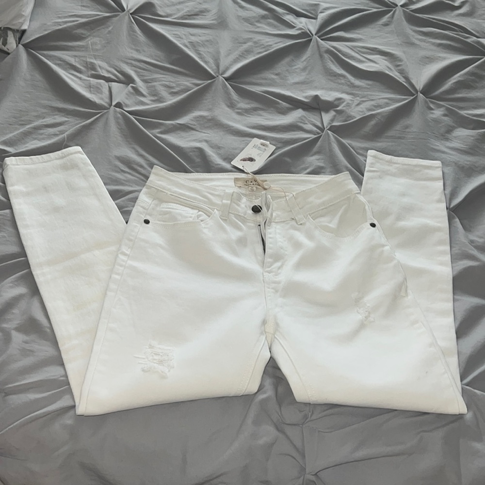 Women’s white jeans